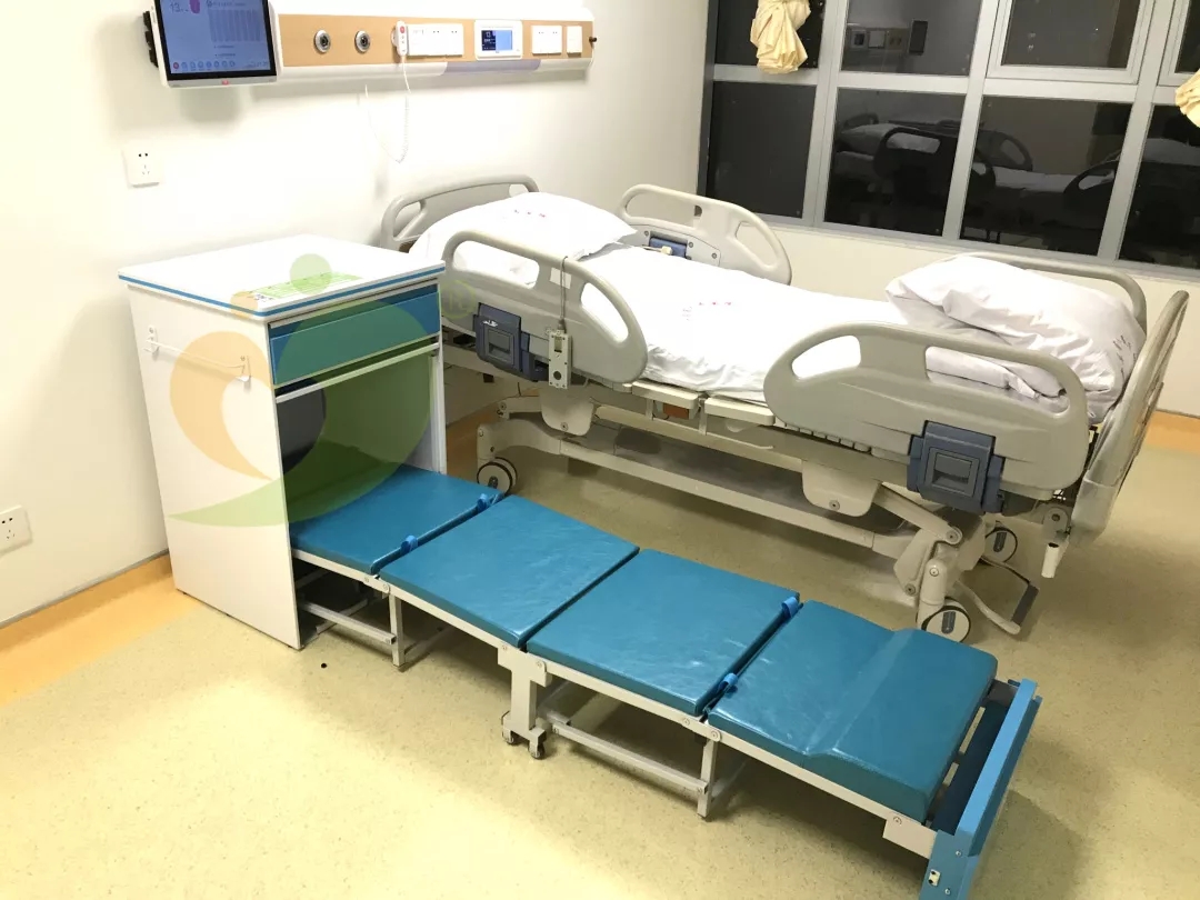 掃碼共享陪護床醫院現身 陪護不再“無寢具、無場地”