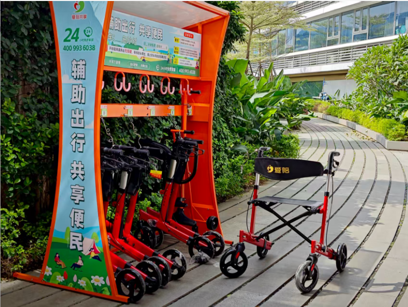 如何解決景區老幼出游痛點？愛陪共享童車/助步車/輪椅一站式解決