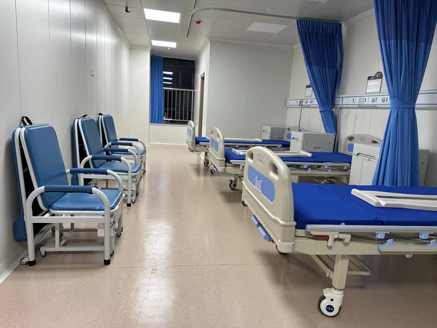 醫院陪護徹夜難眠？愛陪共享陪護床給你答案