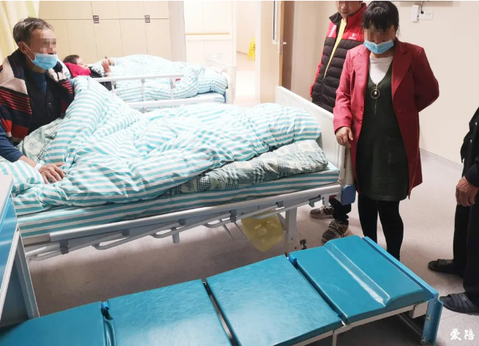 1603076284240517.png “五月.愛陪”大結(jié)盟大優(yōu)惠活動-共享醫(yī)院陪護(hù)床3.png